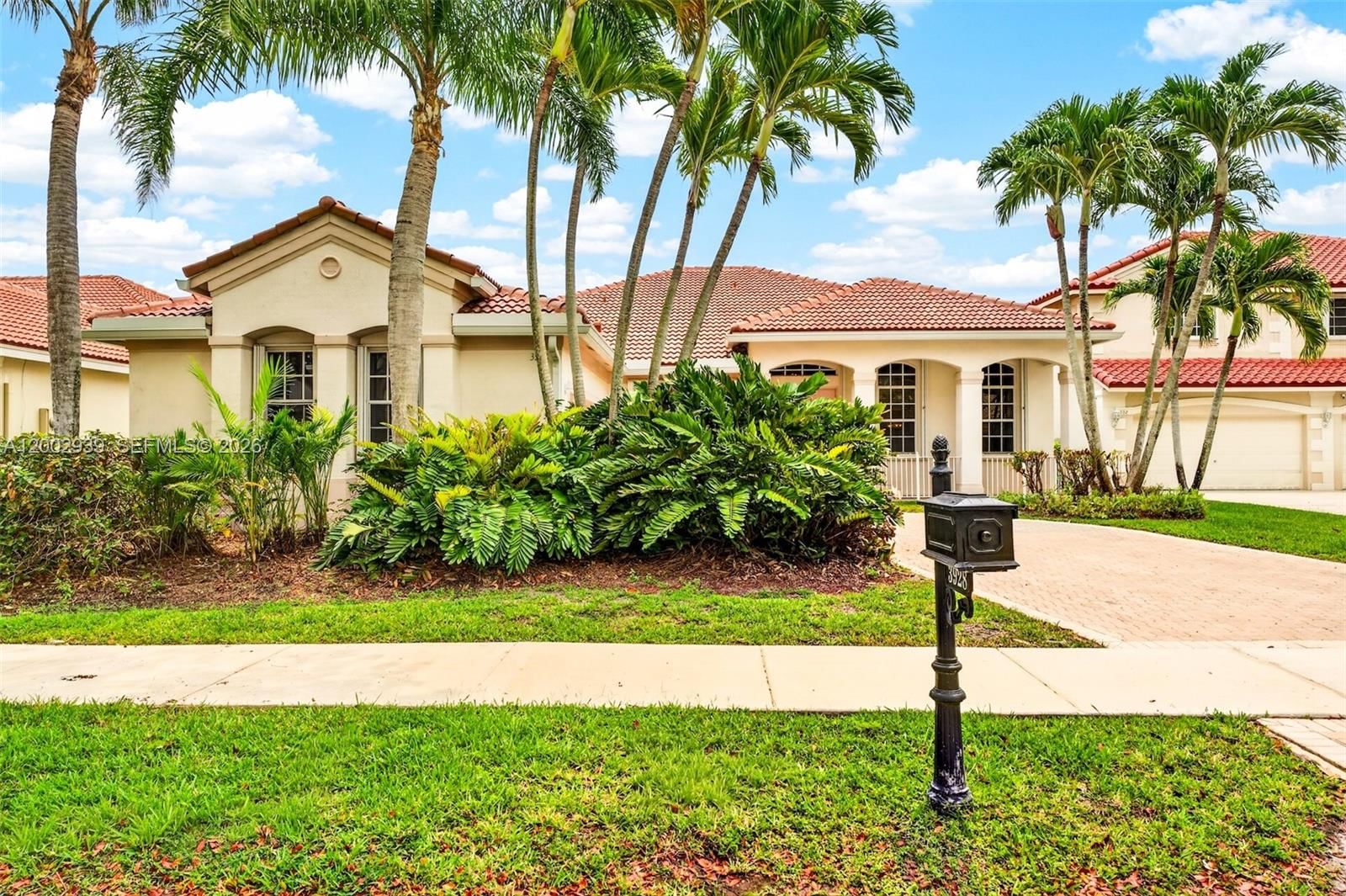 Real estate property located at 3928 Heron Ridge Ln, Broward, The Ridges, Weston, FL