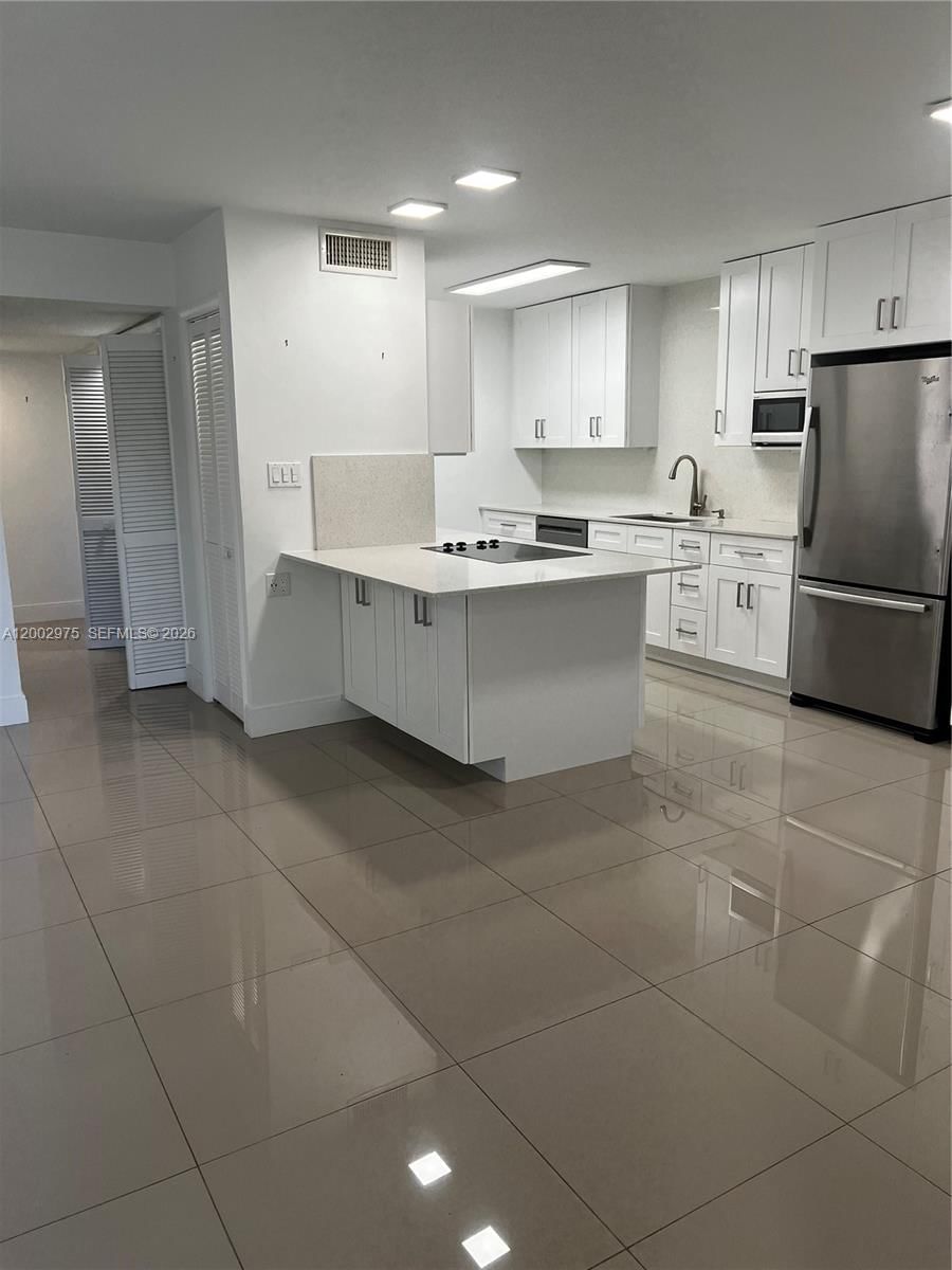 Real estate property located at 9350 77th Ave G1, Miami-dade, Kingston Square Condo, Miami, FL