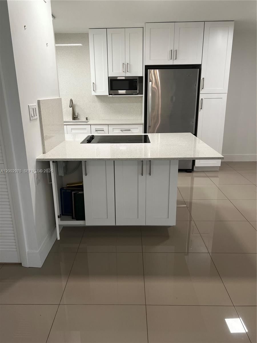 Real estate property located at 9350 77th Ave G1, Miami-dade, Kingston Square Condo, Miami, FL