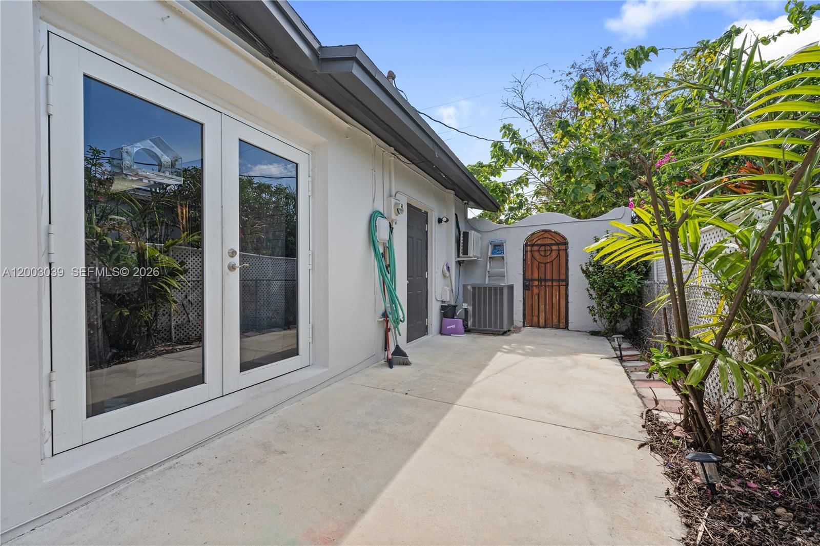 Real estate property located at 3921 124th Ct, Miami-dade, Southern Ests 7th Addn Se, Miami, FL