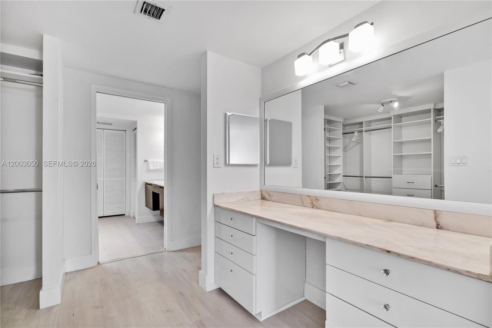 Real estate property located at 101 Crandon Blvd #367, Miami-dade, Key Colony No 4 Condo, Key Biscayne, FL