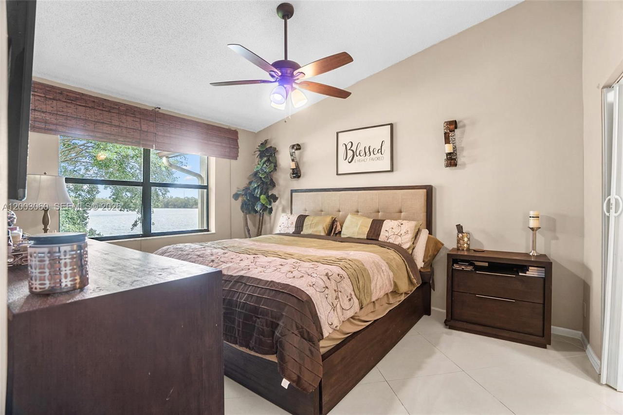 Real estate property located at 906 Republic Ct, Broward, Republic Square Condo, Deerfield Beach, FL