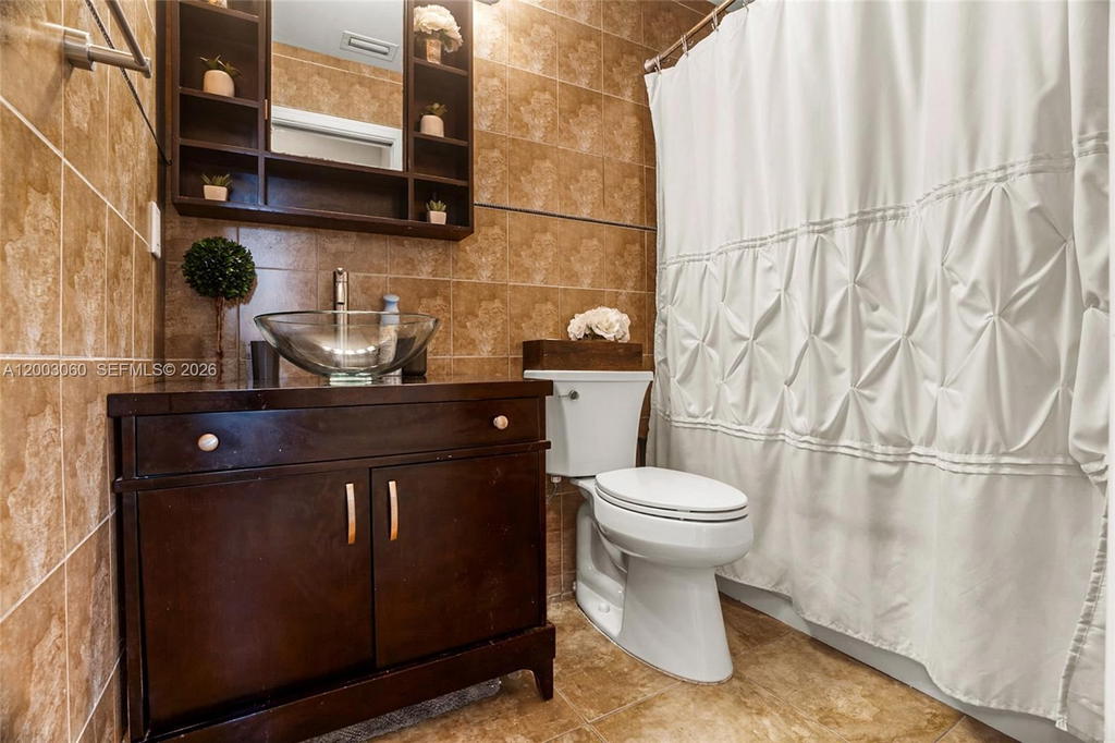 Real estate property located at 906 Republic Ct, Broward, Republic Square Condo, Deerfield Beach, FL