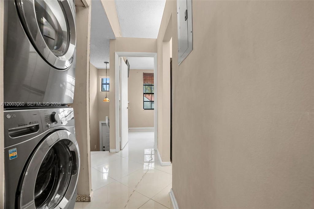 Real estate property located at 906 Republic Ct, Broward, Republic Square Condo, Deerfield Beach, FL