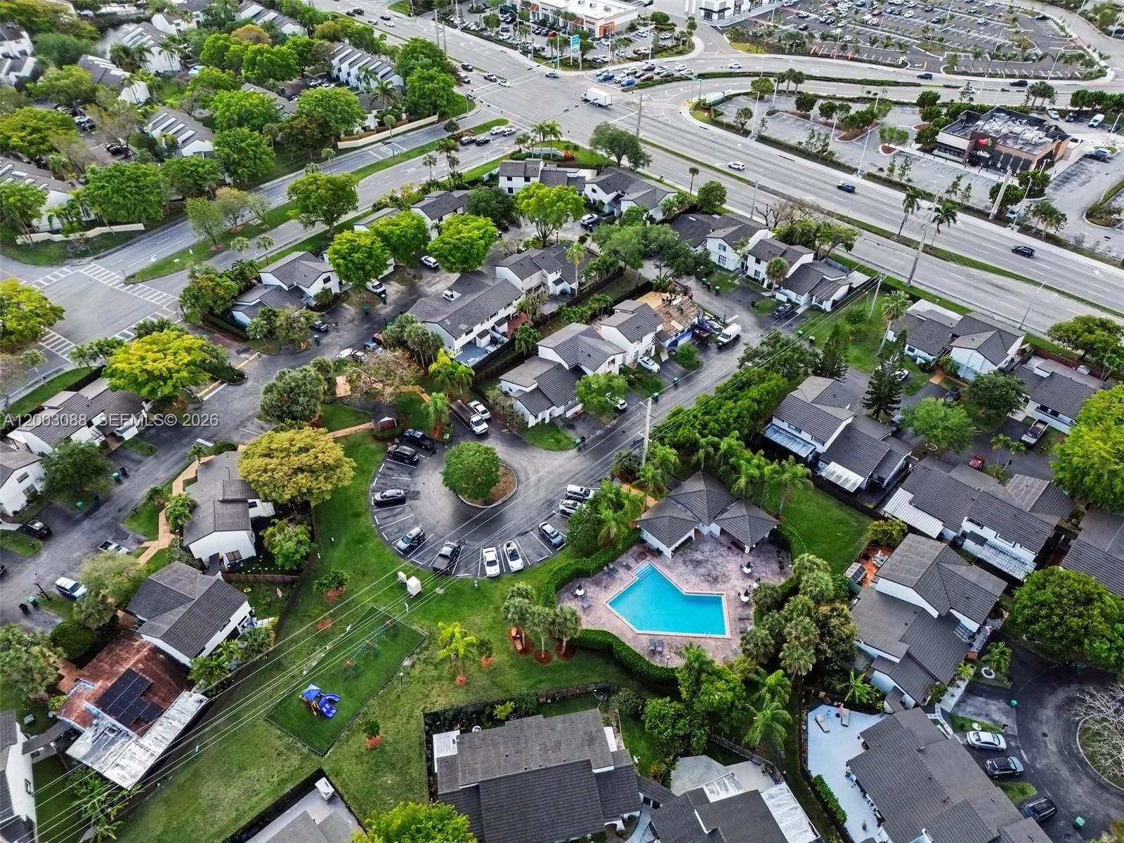 Real estate property located at 12702 151st Ln, Miami-dade, Deerwood Townhomes, Miami, FL