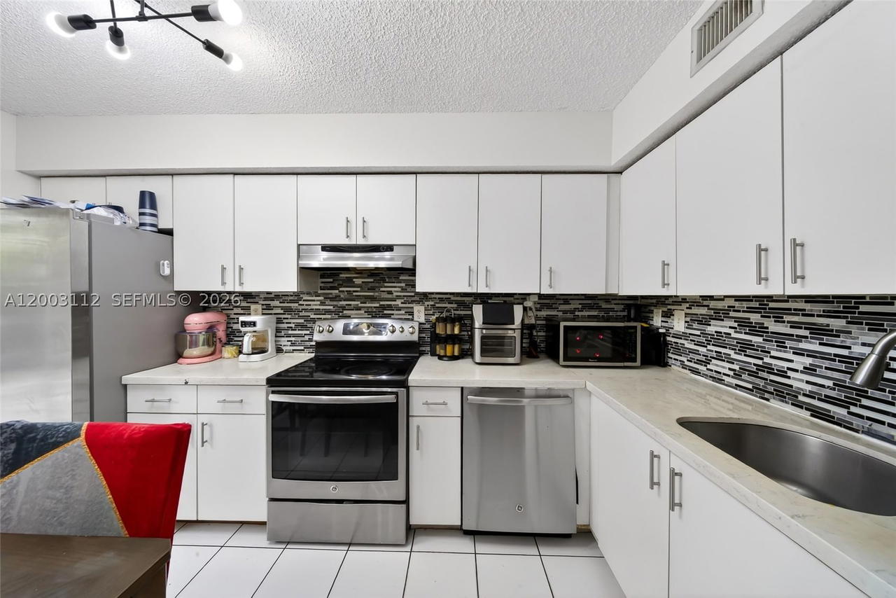 Real estate property located at 15490 134th Pl #507, Miami-dade, Vista Alegre Townhomes Vi, Miami, FL