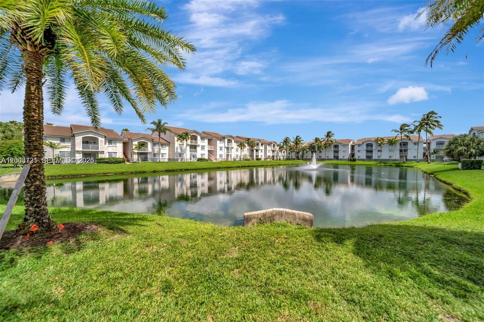 Real estate property located at 2620 University Dr #109, Broward, Royal Grand Condo, Davie, FL