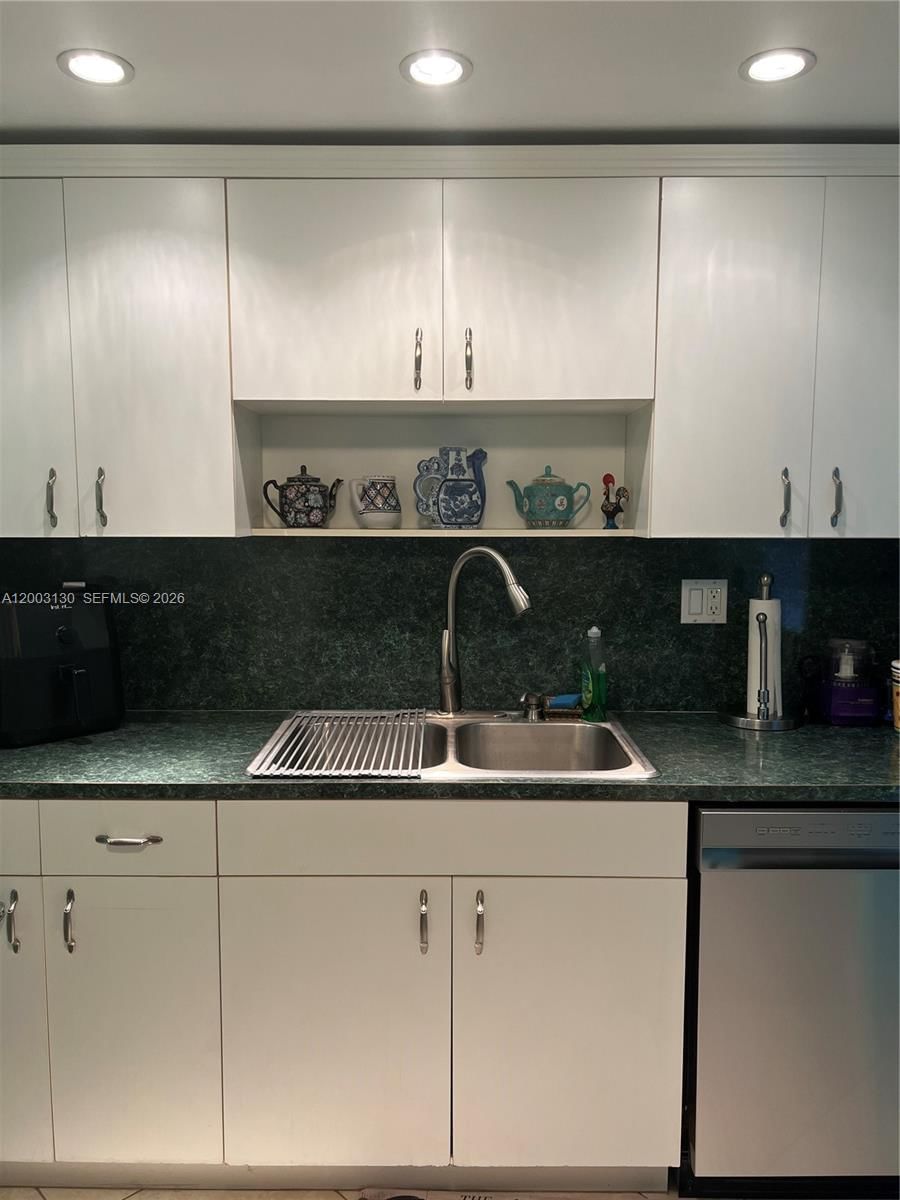 Real estate property located at 8335 72nd Ave #212D, Miami-dade, The Ledges Condo, Miami, FL