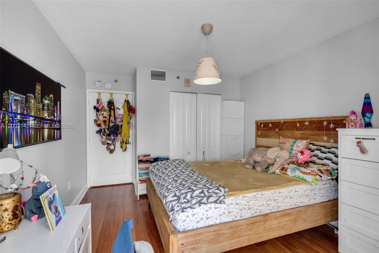 Real estate property located at 1200 Brickell Bay Dr #1924, Miami-dade, The Club At Brickell Bay, Miami, FL