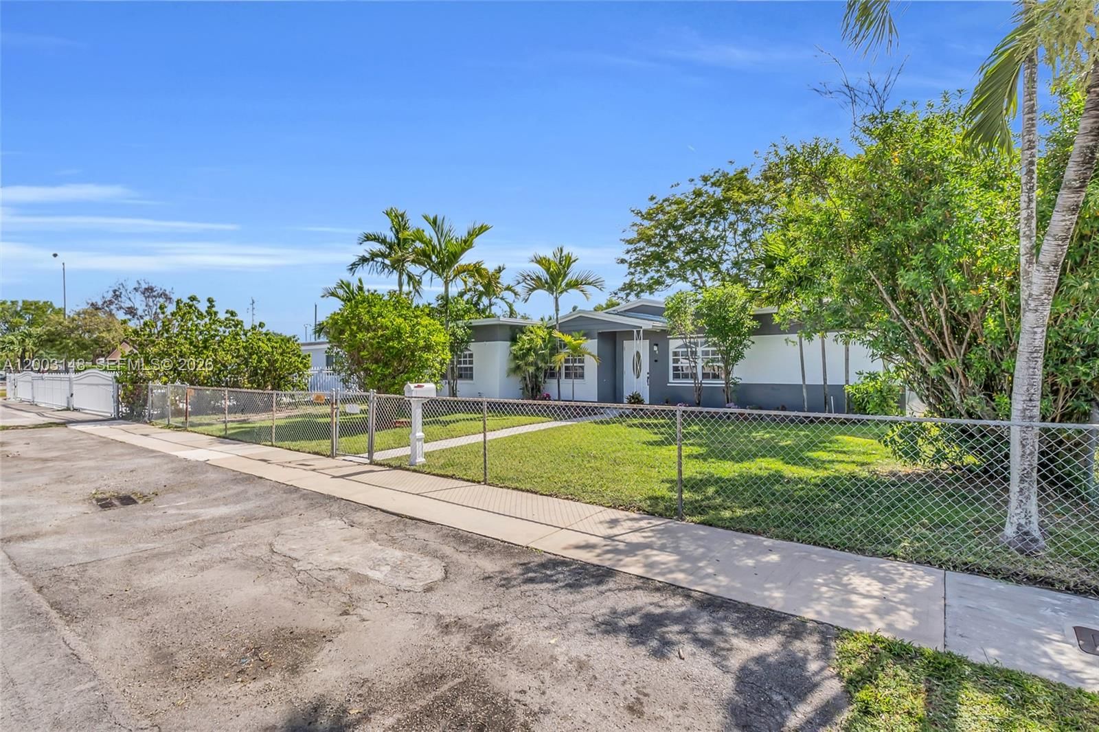 Real estate property located at 5971 13th Ave, Miami-dade, Westhaven Hgts 3rd Addn, Hialeah, FL