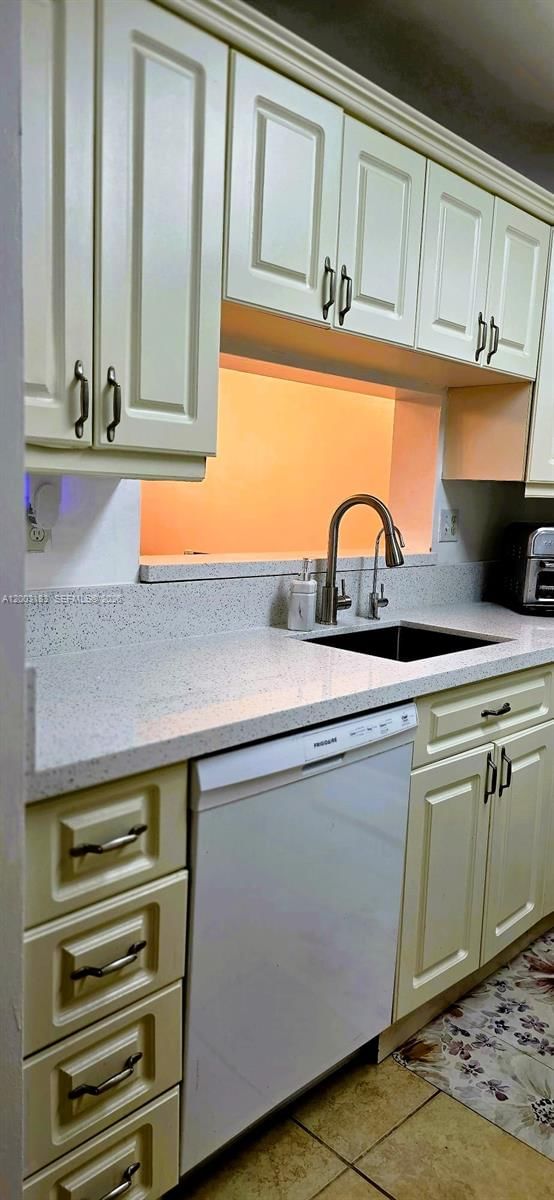 Real estate property located at 10835 112th Ave #106, Miami-dade, Gardens Of Kendall So Con, Miami, FL