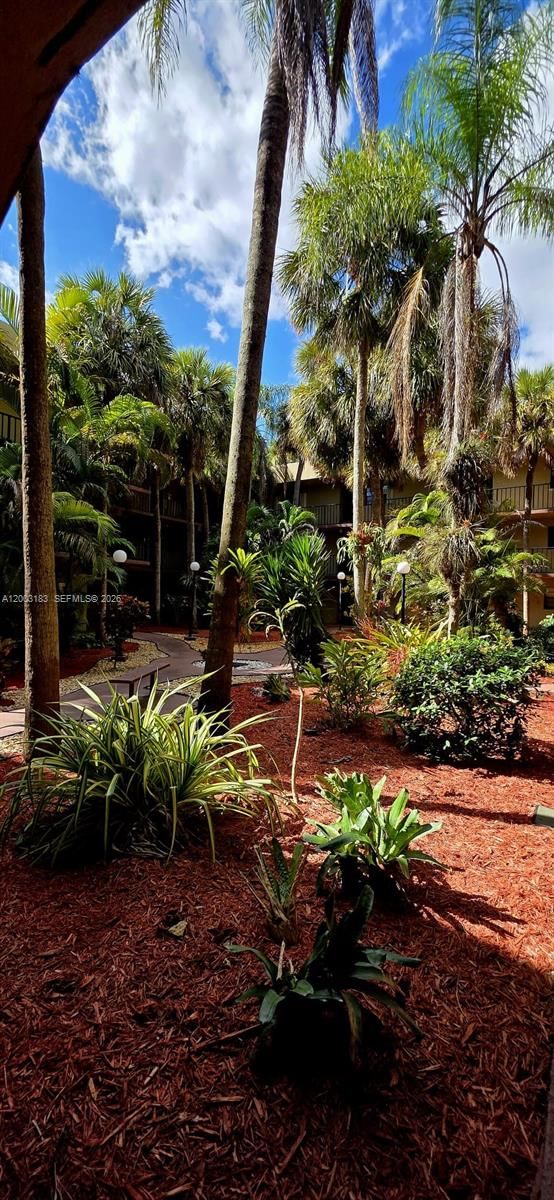 Real estate property located at 10835 112th Ave #106, Miami-dade, Gardens Of Kendall So Con, Miami, FL