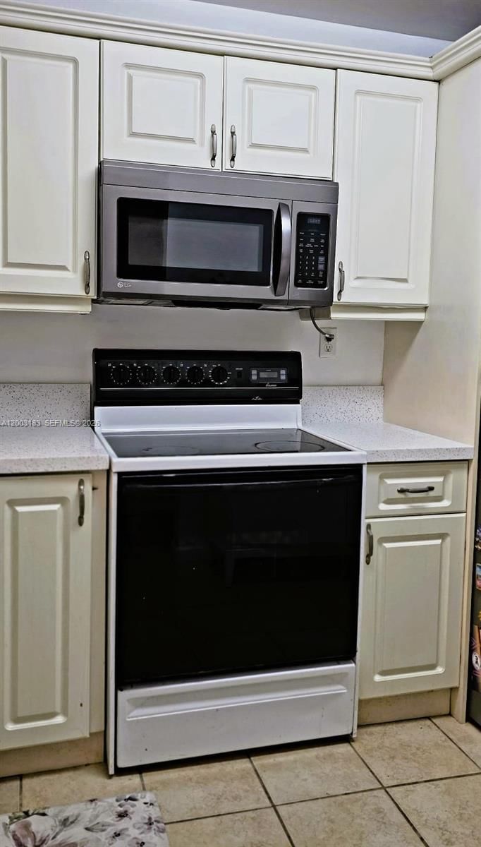 Real estate property located at 10835 112th Ave #106, Miami-dade, Gardens Of Kendall So Con, Miami, FL