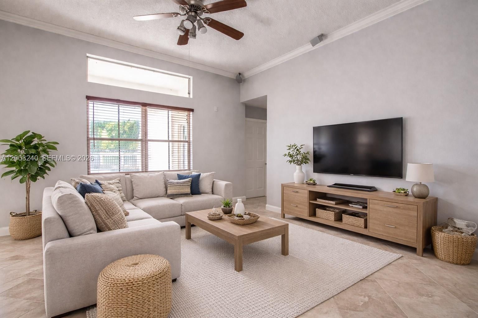 Real estate property located at 777 Tanglewood Cir, Broward, Sector 3 - Parcels H I J, Weston, FL