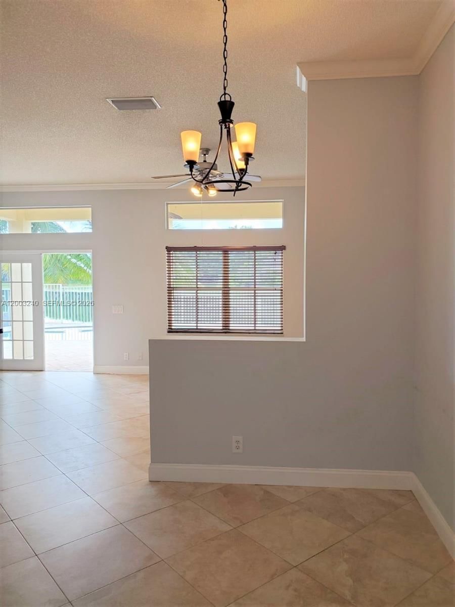 Real estate property located at 777 Tanglewood Cir, Broward, Sector 3 - Parcels H I J, Weston, FL