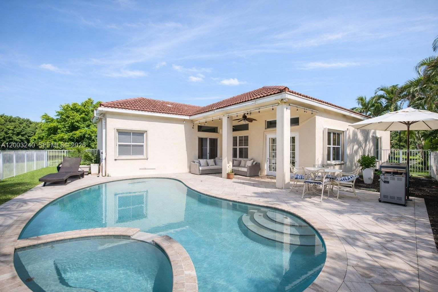 Real estate property located at 777 Tanglewood Cir, Broward, Sector 3 - Parcels H I J, Weston, FL