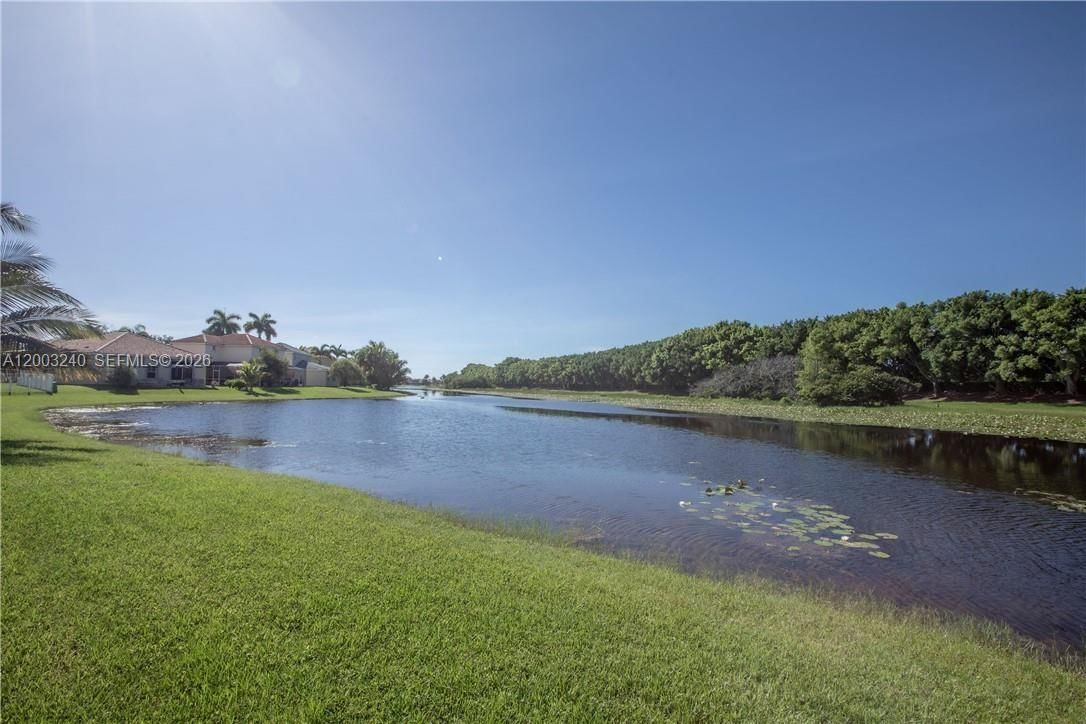 Real estate property located at 777 Tanglewood Cir, Broward, Sector 3 - Parcels H I J, Weston, FL