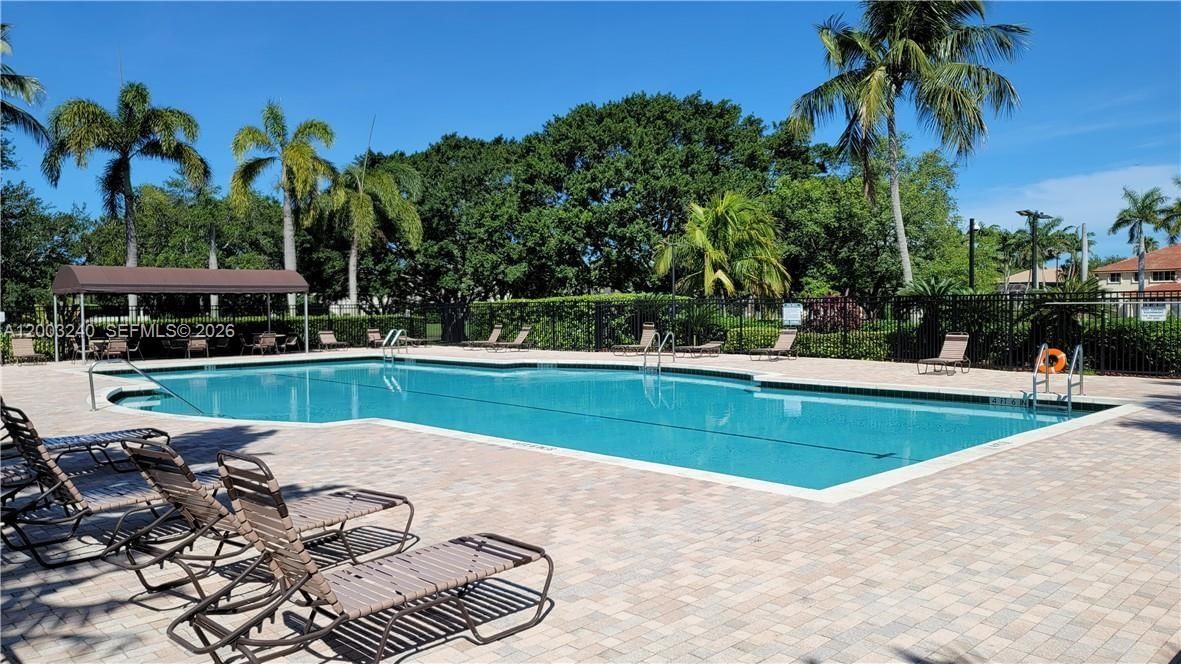 Real estate property located at 777 Tanglewood Cir, Broward, Sector 3 - Parcels H I J, Weston, FL