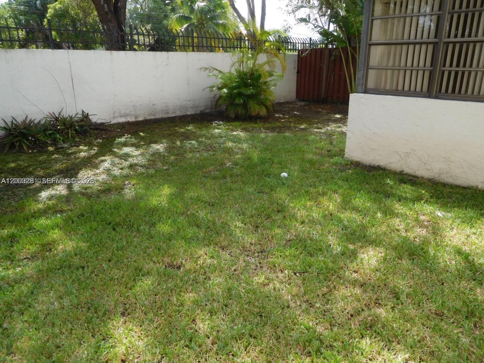 Real estate property located at 323 Ives Dairy Rd #323-06, Miami-dade, Condo B At Mediterranea P, Miami, FL