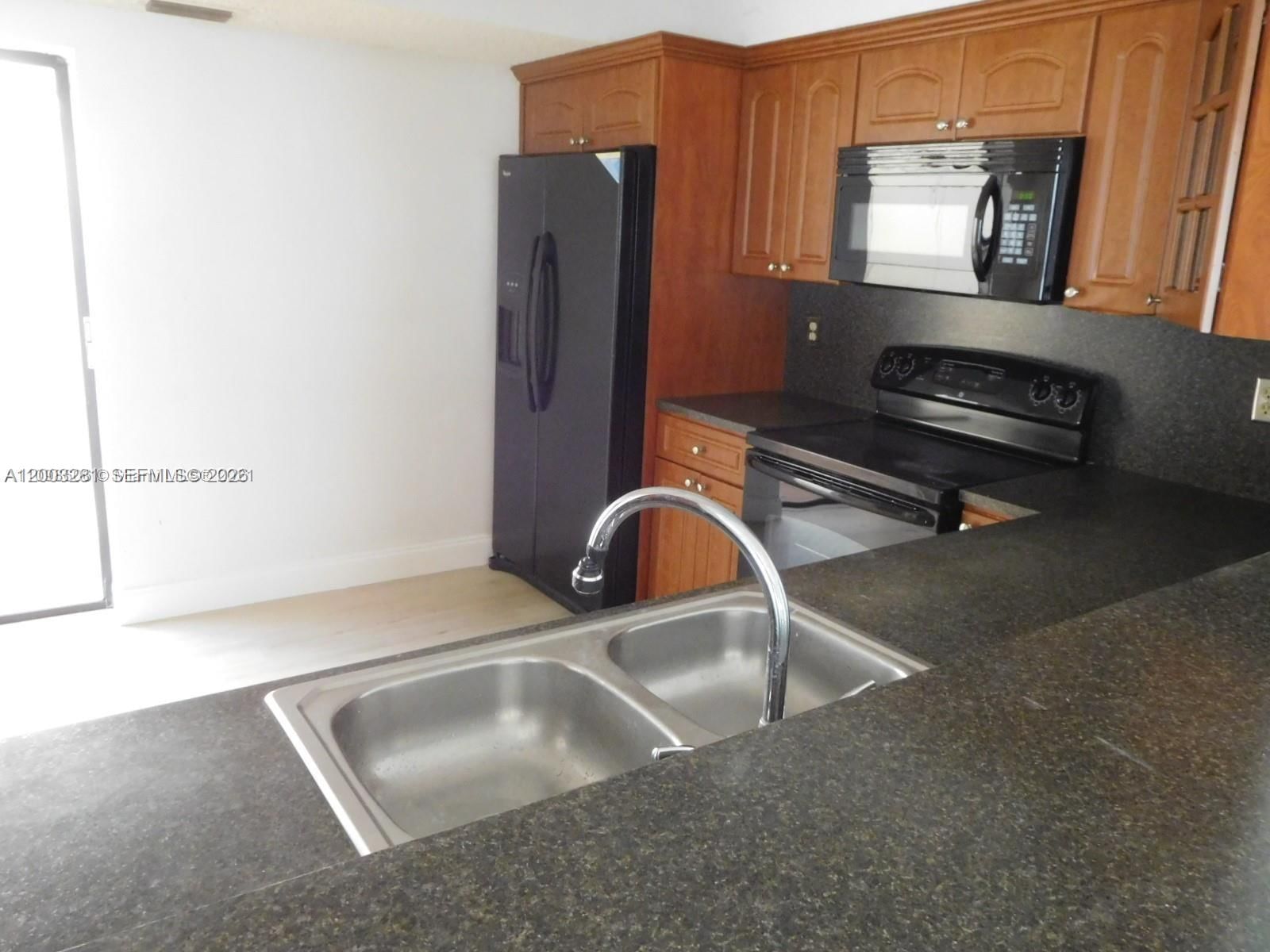 Real estate property located at 323 Ives Dairy Rd #323-06, Miami-dade, Condo B At Mediterranea P, Miami, FL
