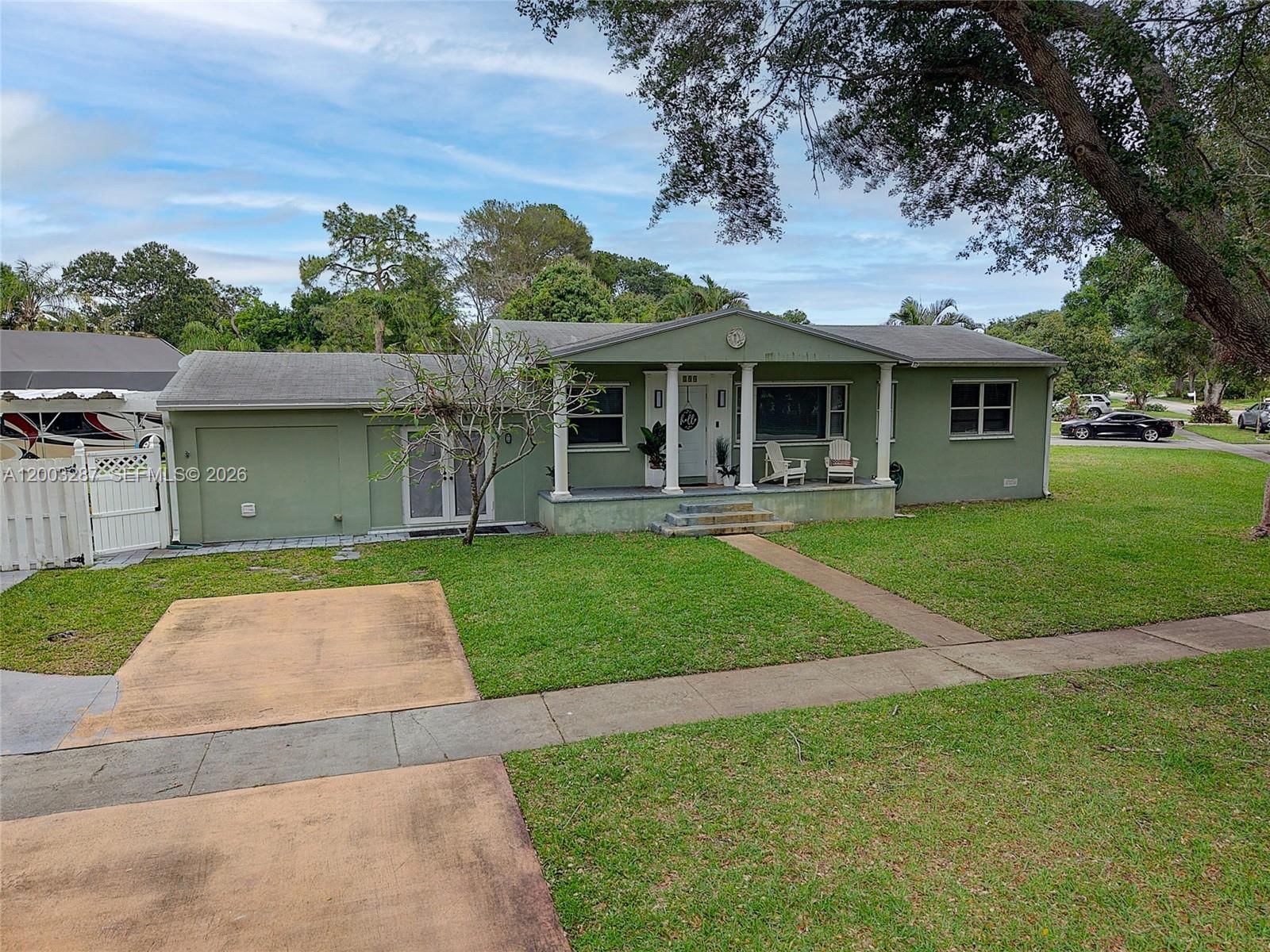 Real estate property located at 899 Country Club Cir, Broward, Golf View Heights, Plantation, FL