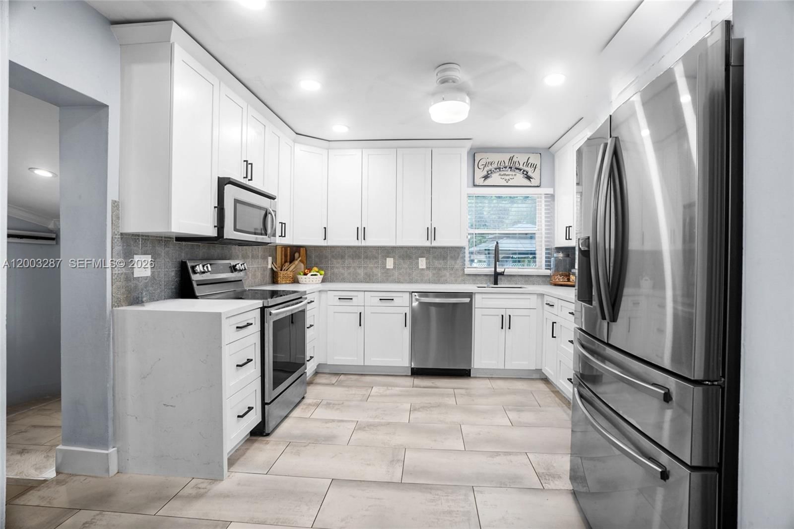 Real estate property located at 899 Country Club Cir, Broward, Golf View Heights, Plantation, FL