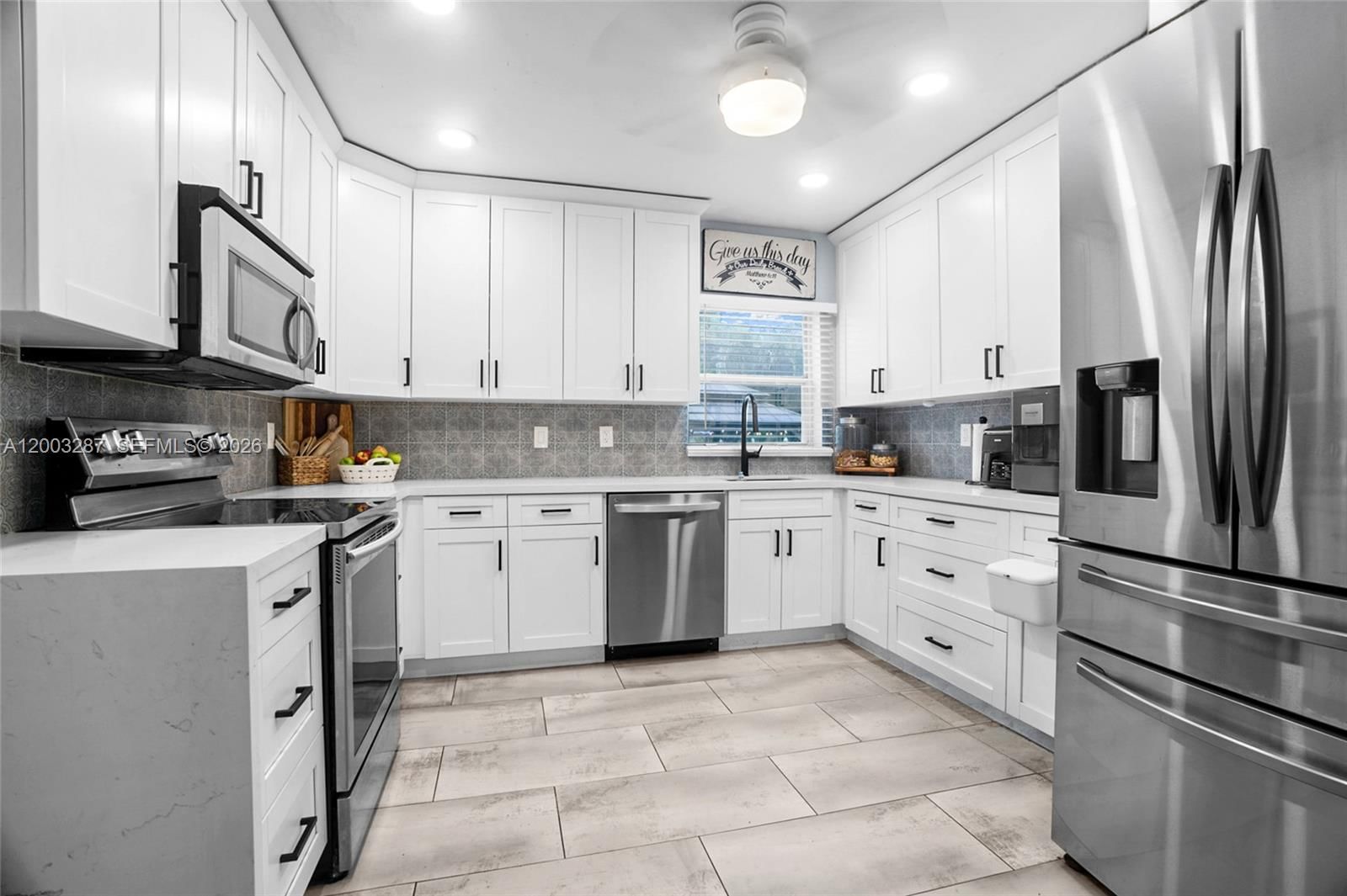 Real estate property located at 899 Country Club Cir, Broward, Golf View Heights, Plantation, FL