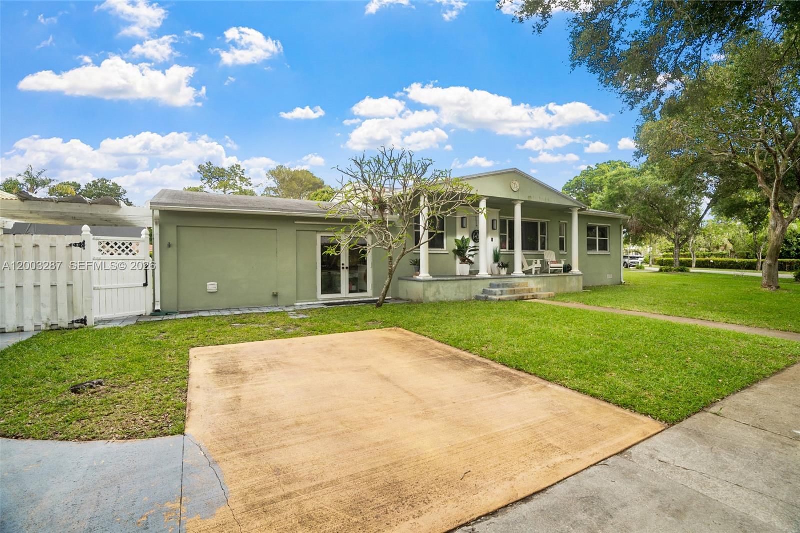 Real estate property located at 899 Country Club Cir, Broward, Golf View Heights, Plantation, FL