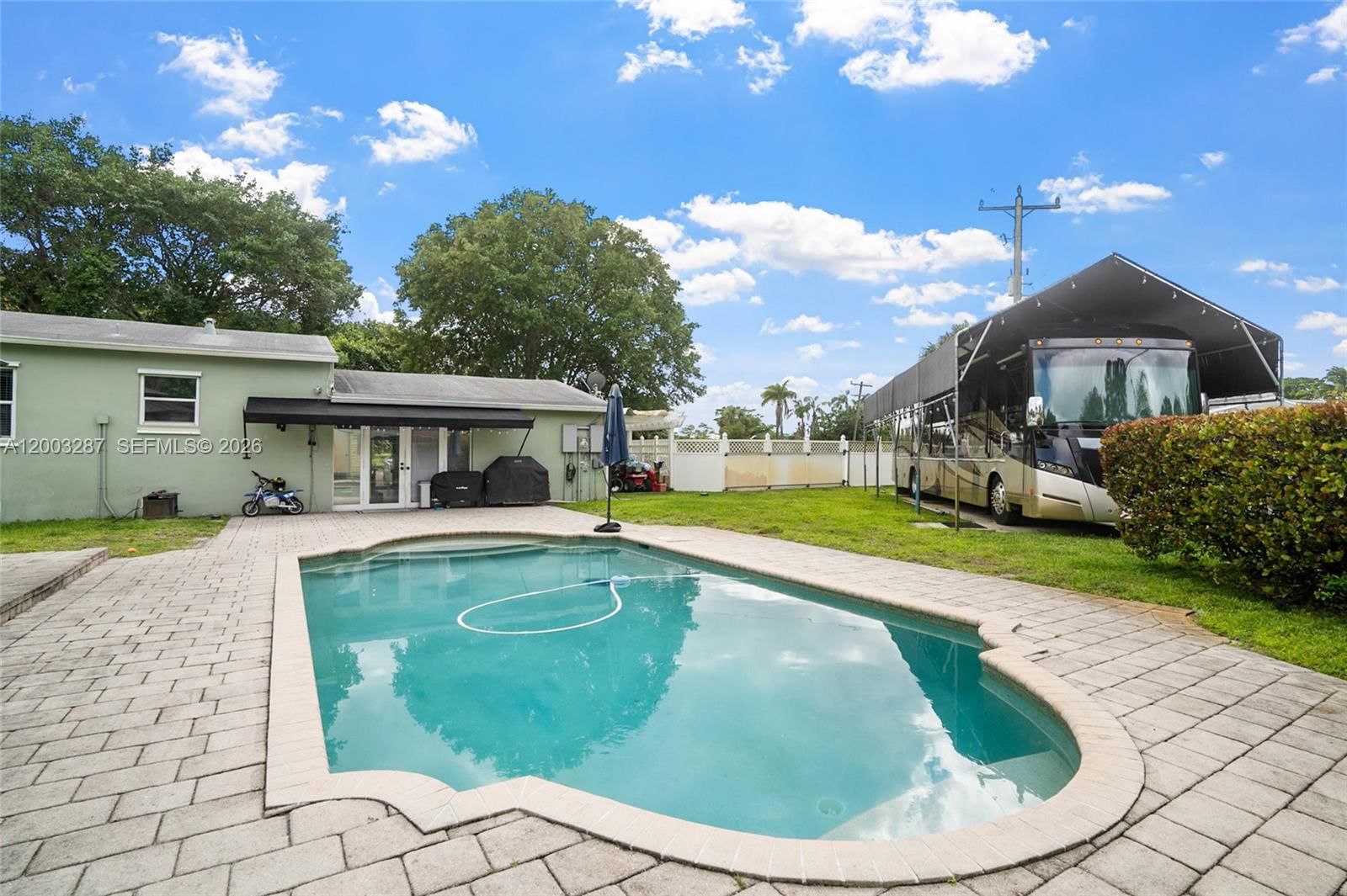 Real estate property located at 899 Country Club Cir, Broward, Golf View Heights, Plantation, FL