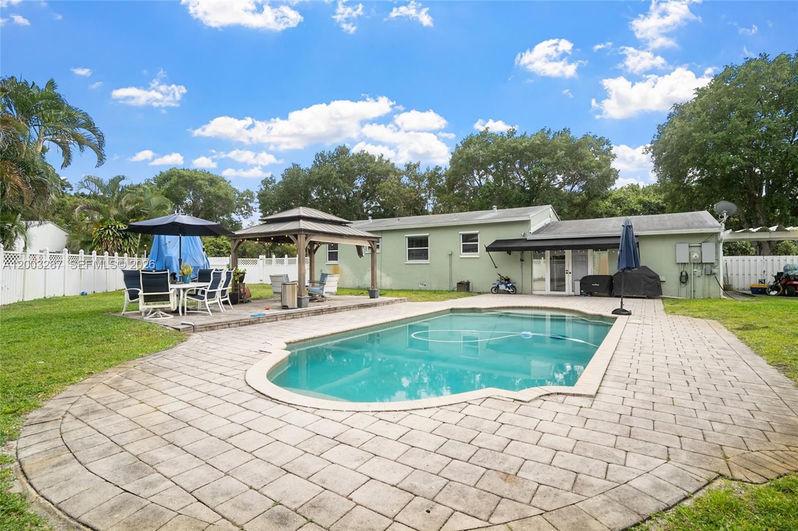 Real estate property located at 899 Country Club Cir, Broward, Golf View Heights, Plantation, FL