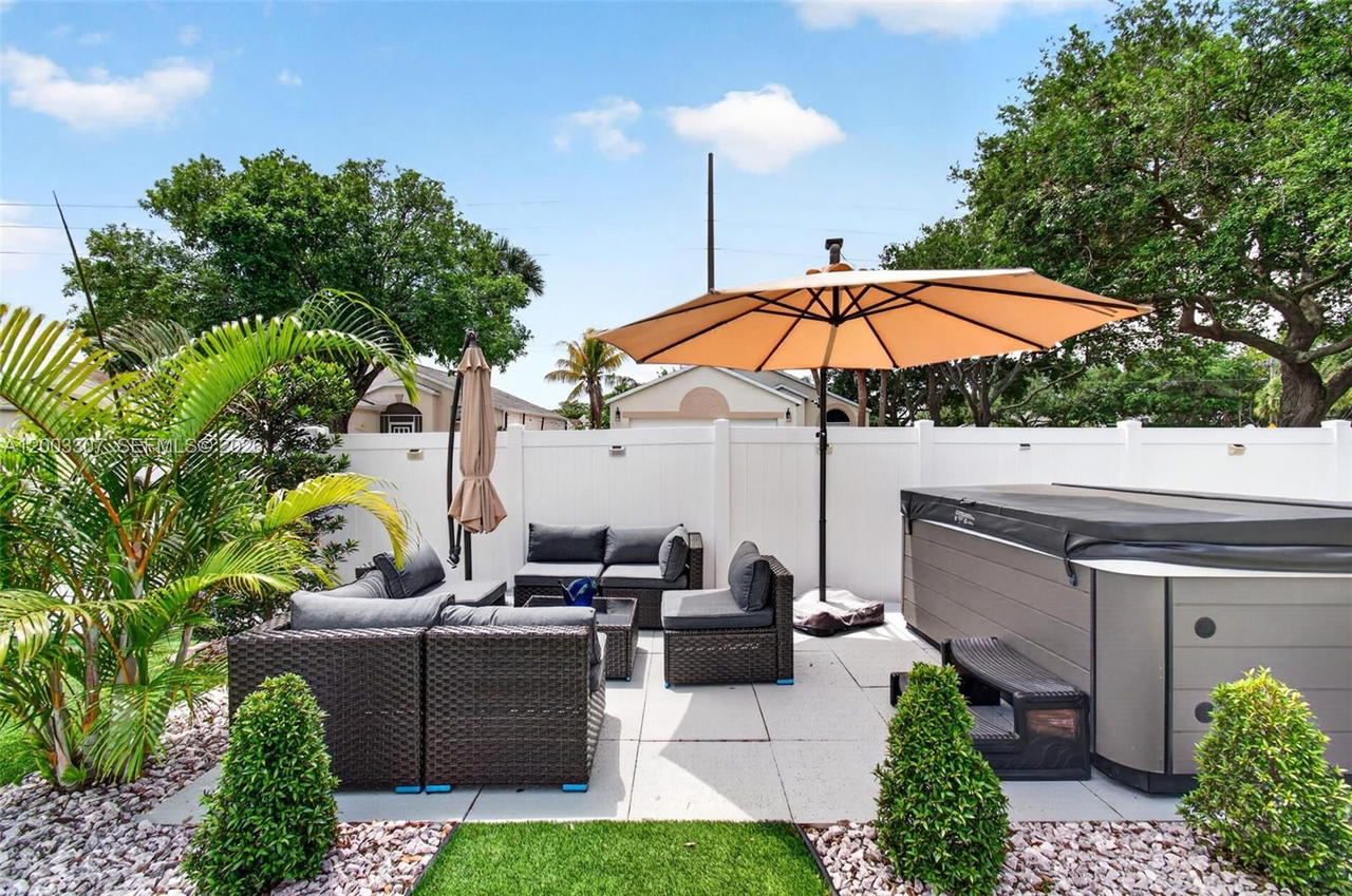 Real estate property located at 31 Bentwater Cir, Palm Beach, Boynton Lakes 6-a, Boynton Beach, FL