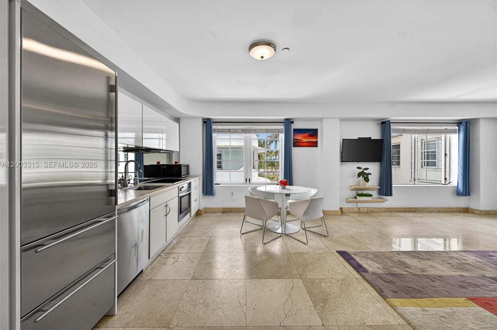 Real estate property located at 1250 Ocean Dr #3F, Miami-dade, The Carlyle Deco Hotel Co, Miami Beach, FL