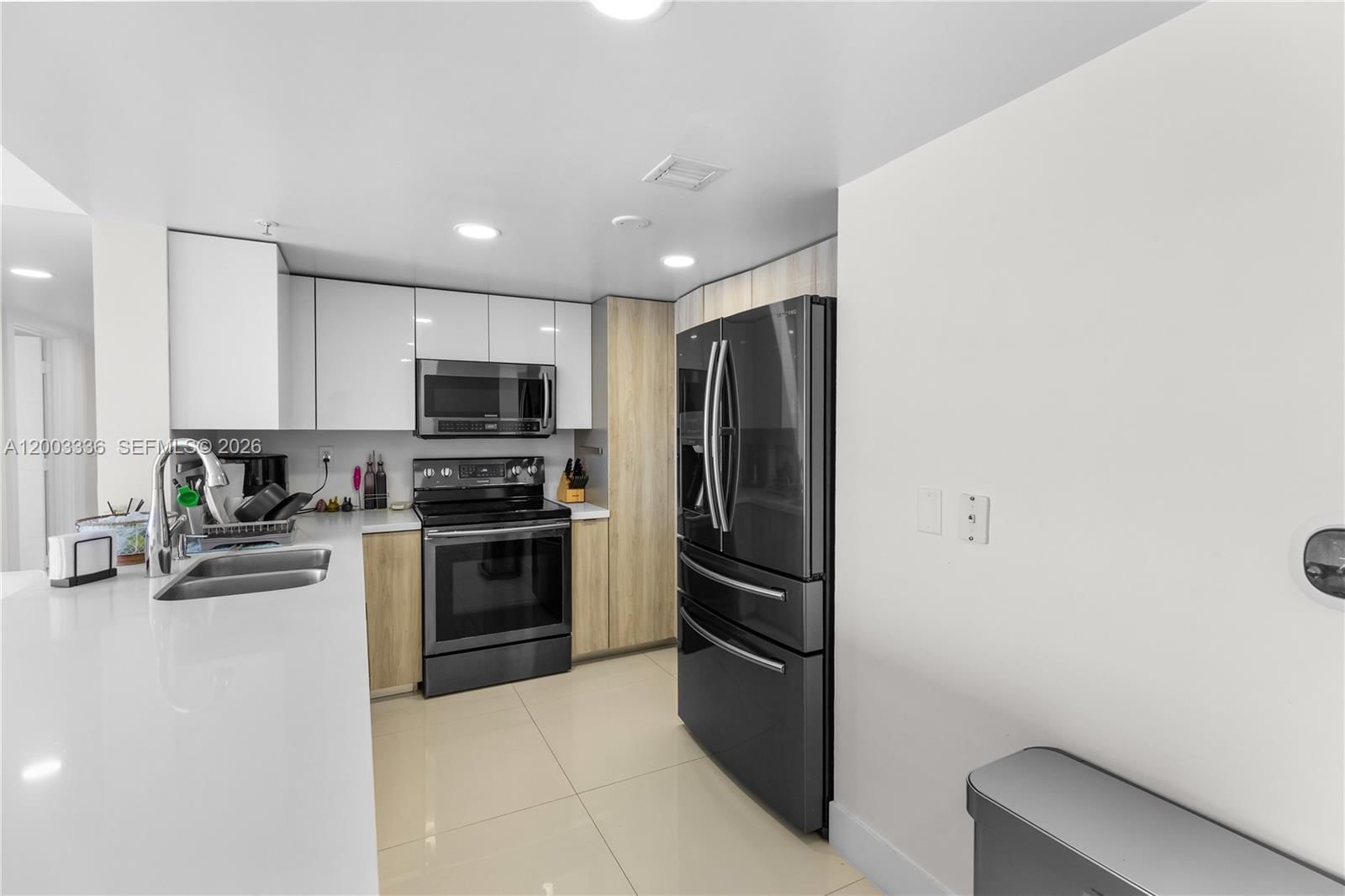 Real estate property located at 3000 Coral Way #1110, Miami-dade, The Aston Condo, Miami, FL