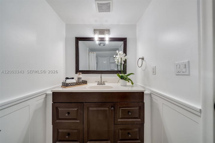 Real estate property located at 4770 21st St #208, Broward, Castle Apartments 15 Cond, Lauderhill, FL
