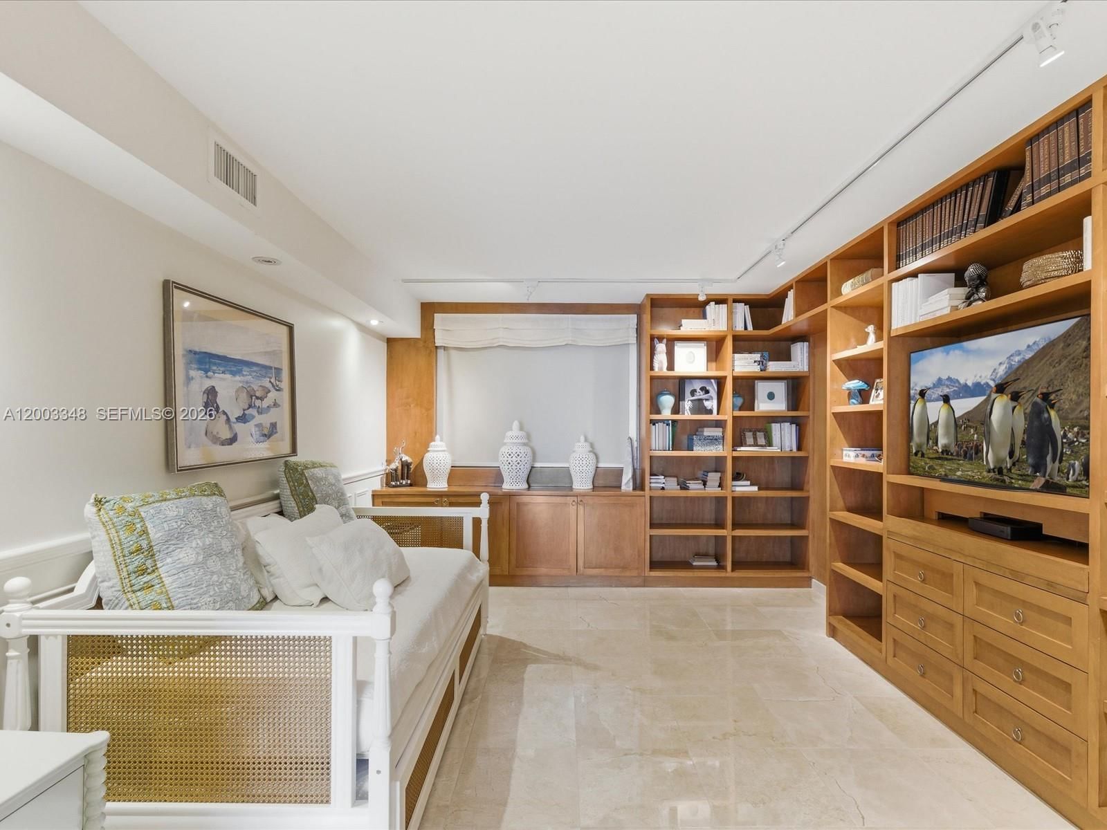 Real estate property located at 600 Grapetree Dr #10BN, Miami-dade, Mar-azul Condo, Key Biscayne, FL