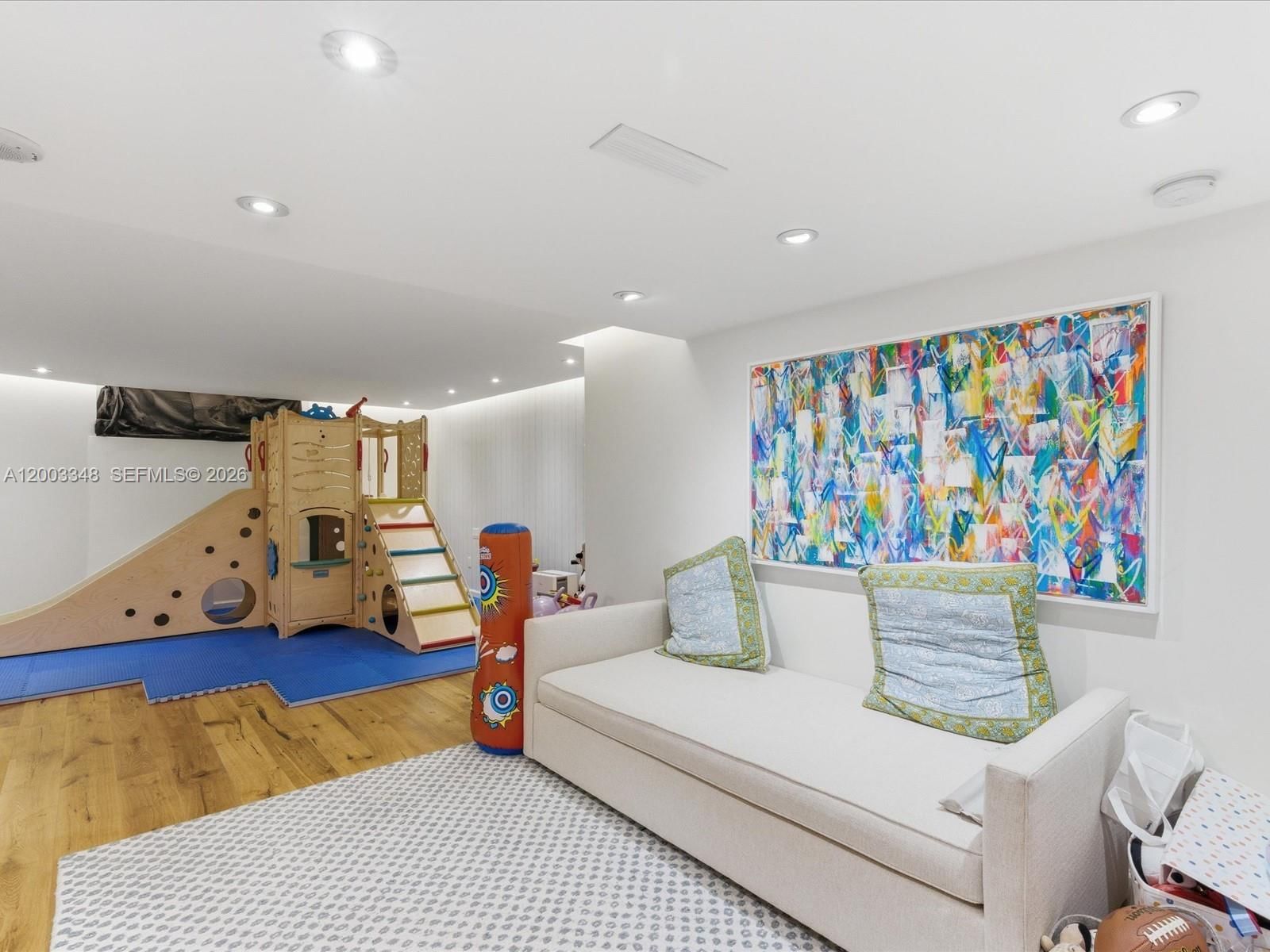 Real estate property located at 600 Grapetree Dr #10BN, Miami-dade, Mar-azul Condo, Key Biscayne, FL