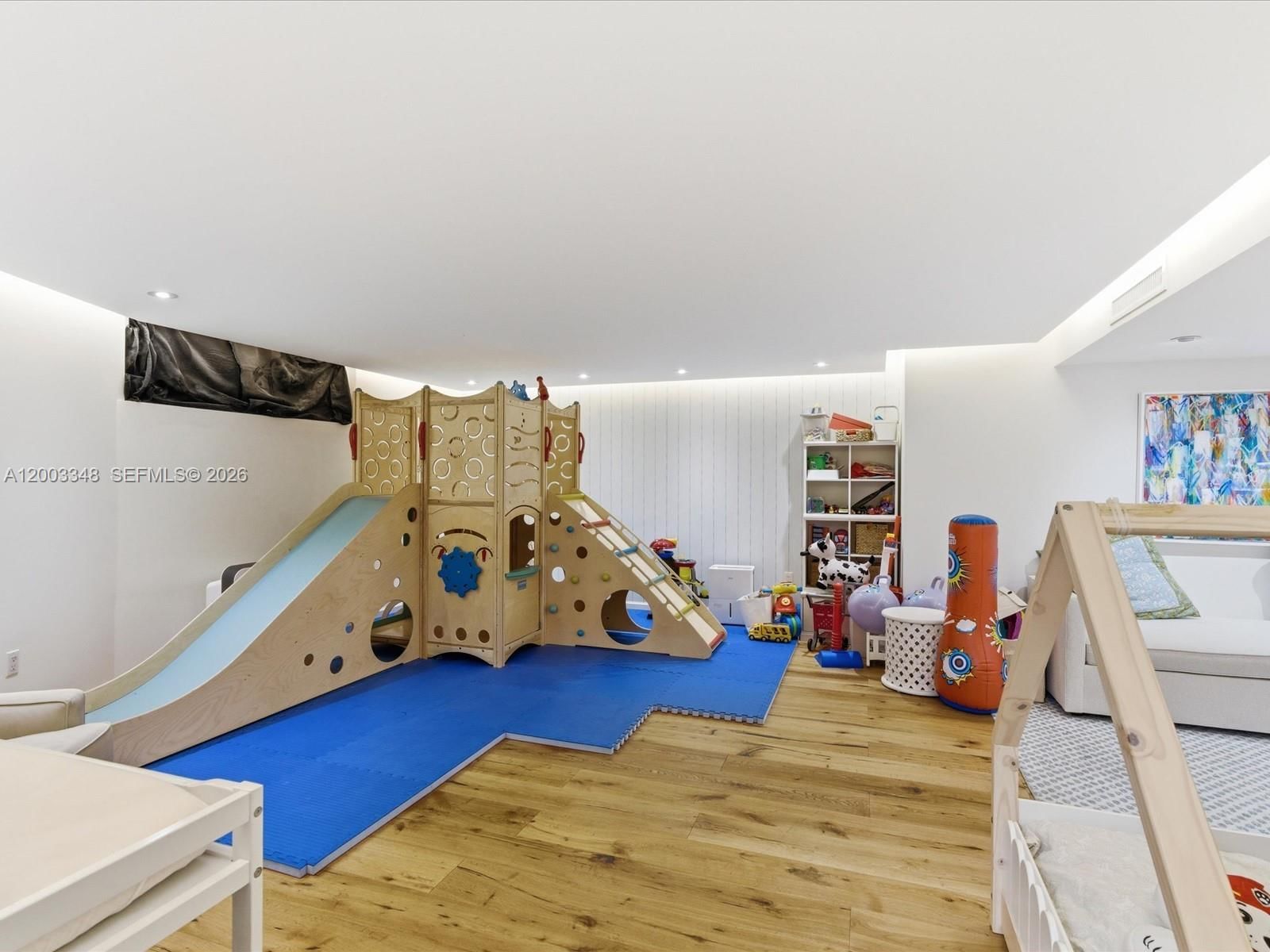 Real estate property located at 600 Grapetree Dr #10BN, Miami-dade, Mar-azul Condo, Key Biscayne, FL