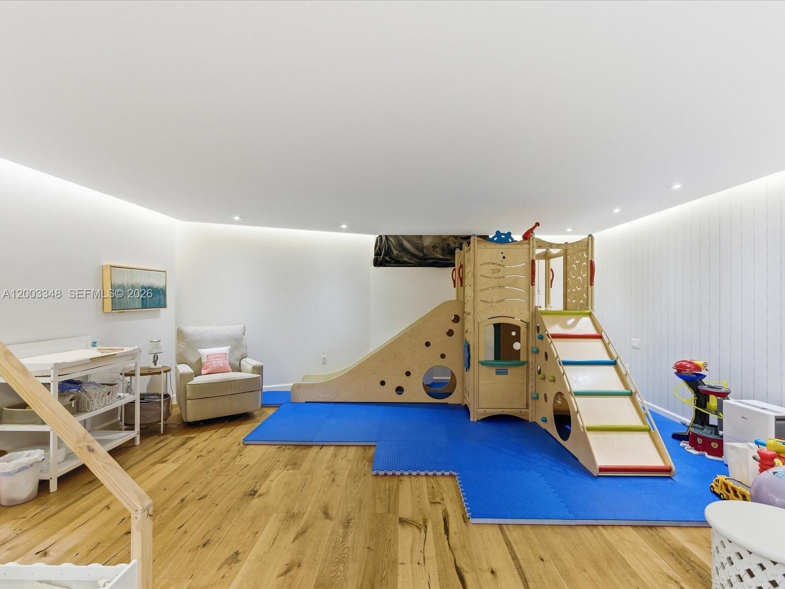 Real estate property located at 600 Grapetree Dr #10BN, Miami-dade, Mar-azul Condo, Key Biscayne, FL