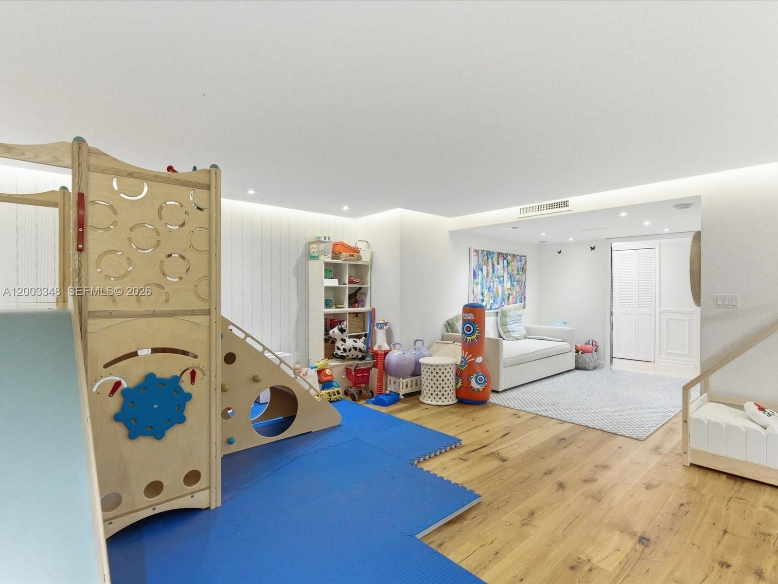 Real estate property located at 600 Grapetree Dr #10BN, Miami-dade, Mar-azul Condo, Key Biscayne, FL