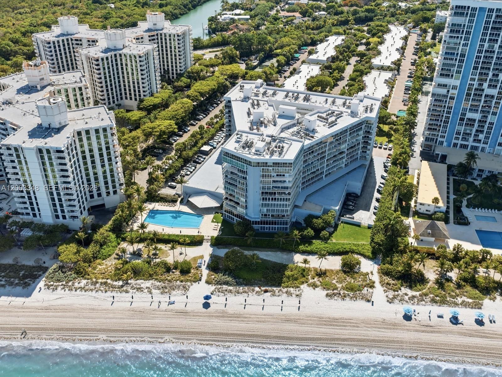 Real estate property located at 600 Grapetree Dr #10BN, Miami-dade, Mar-azul Condo, Key Biscayne, FL