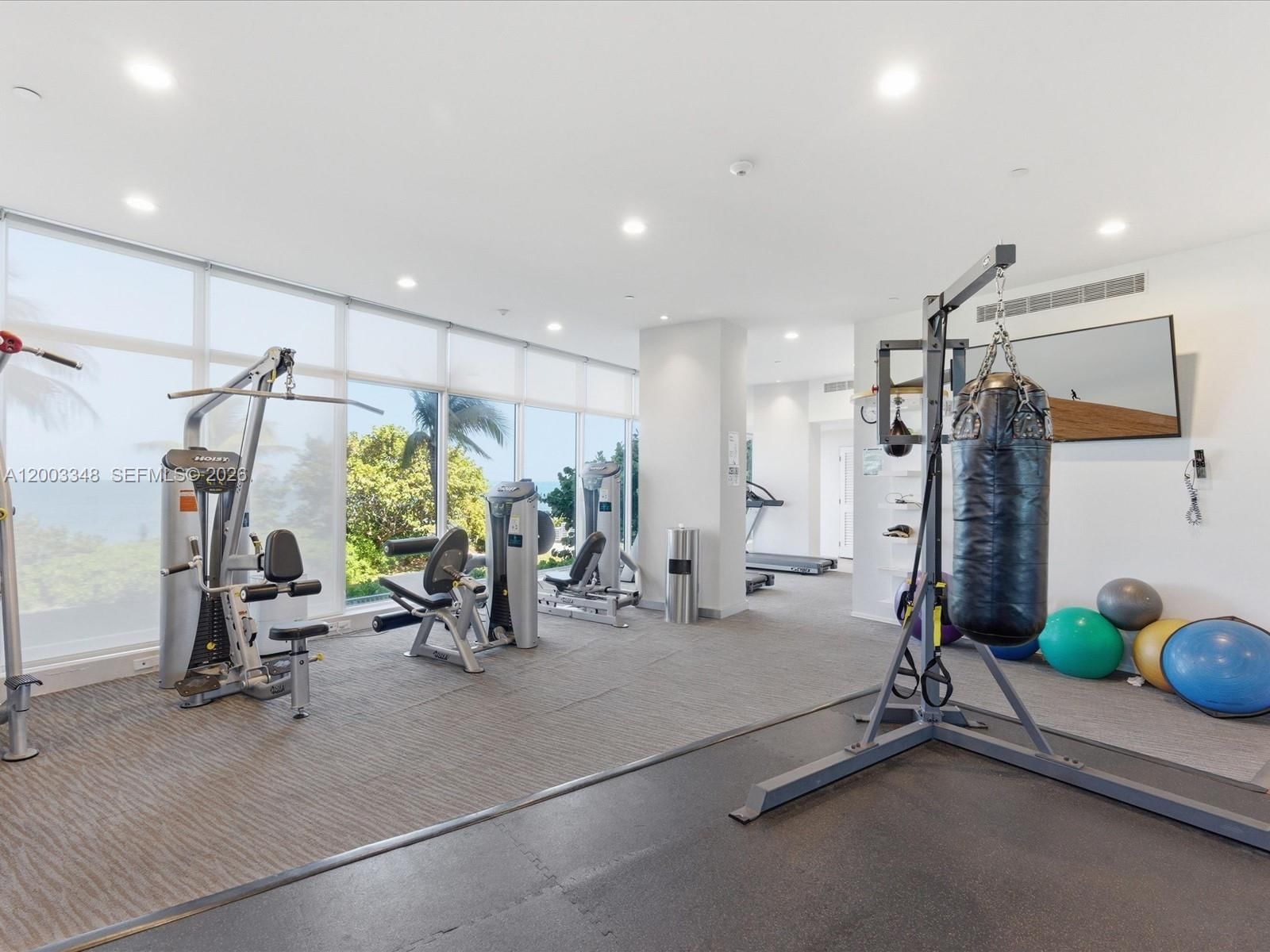 Real estate property located at 600 Grapetree Dr #10BN, Miami-dade, Mar-azul Condo, Key Biscayne, FL