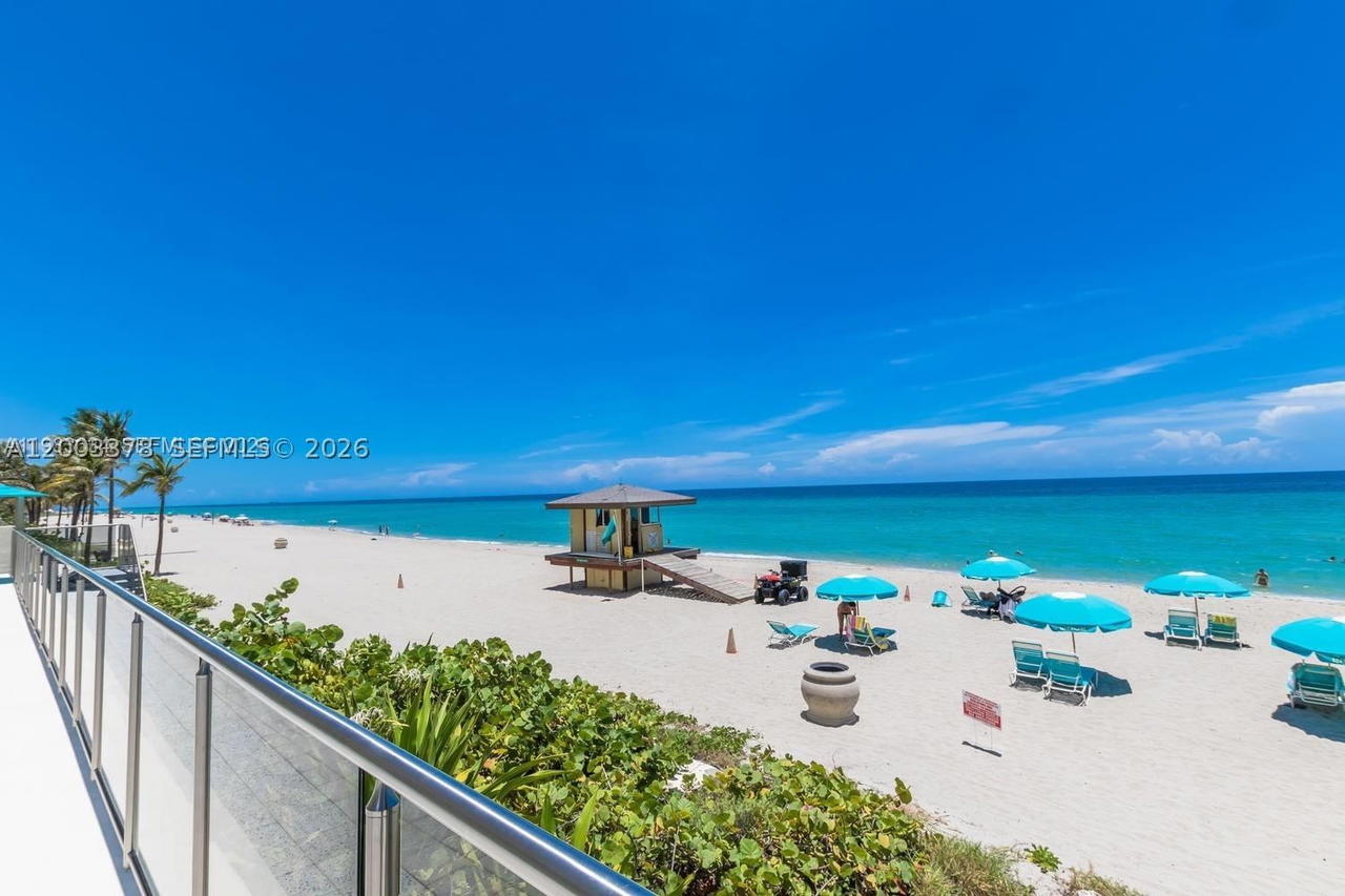 Real estate property located at 2501 Ocean Dr #536, Broward, Wave Condo, Hollywood, FL