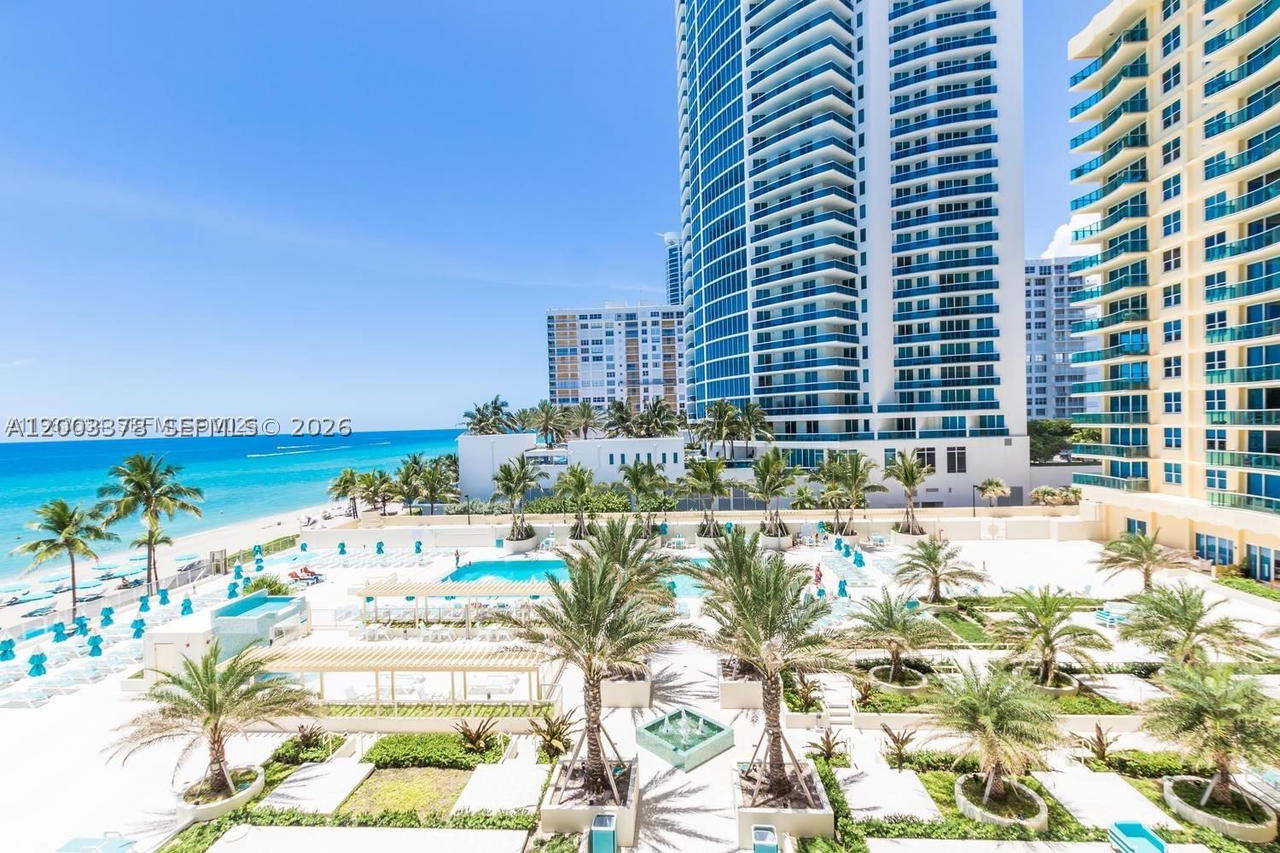 Real estate property located at 2501 Ocean Dr #536, Broward, Wave Condo, Hollywood, FL