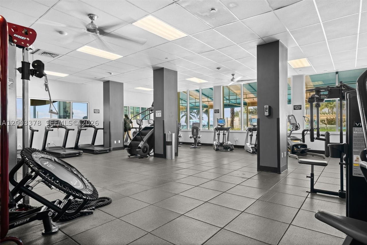 Real estate property located at 2501 Ocean Dr #536, Broward, Wave Condo, Hollywood, FL
