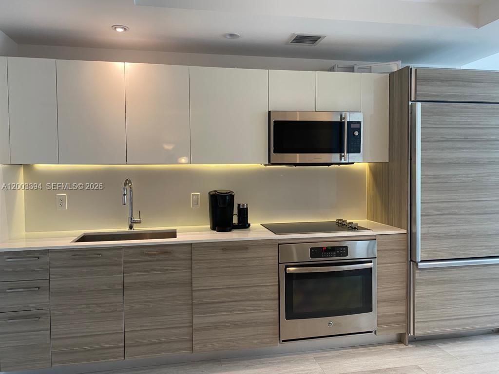 Real estate property located at 121 34th St #1703, Miami-dade, 3401 Midtown Condo, Miami, FL