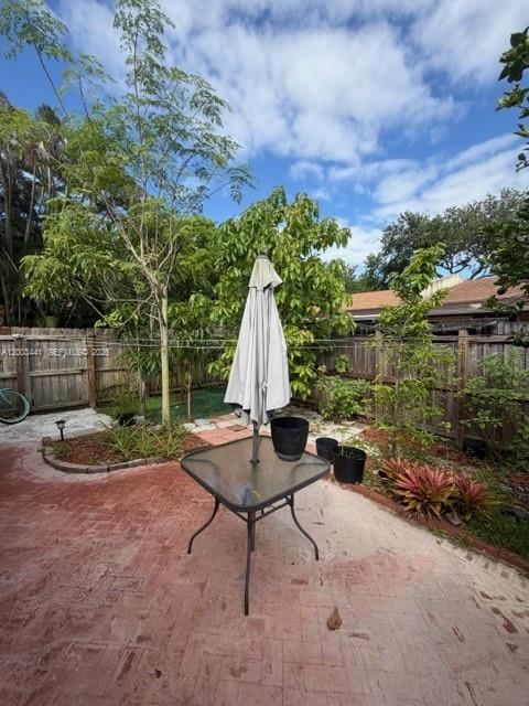 Real estate property located at 10331 Holly Ct, Broward, Everglades Sugar & Land C, Pembroke Pines, FL