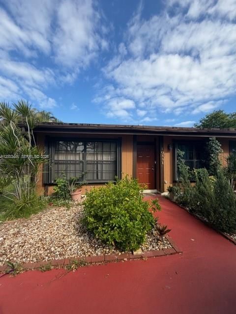 Real estate property located at 10331 Holly Ct, Broward, Everglades Sugar & Land C, Pembroke Pines, FL