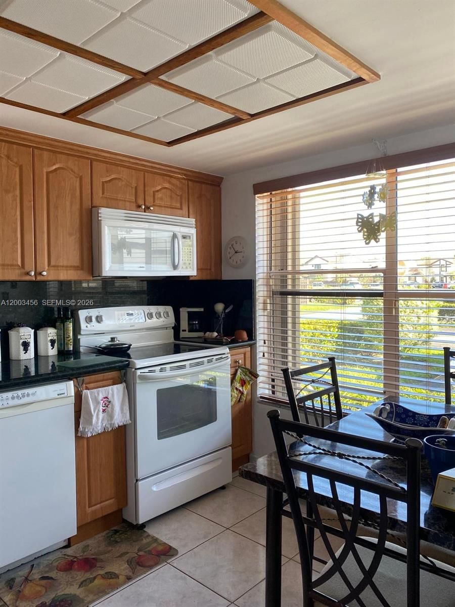 Real estate property located at 15070 49th Ln D106, Miami-dade, Lks Of Meadow Vilg Homes, Miami, FL