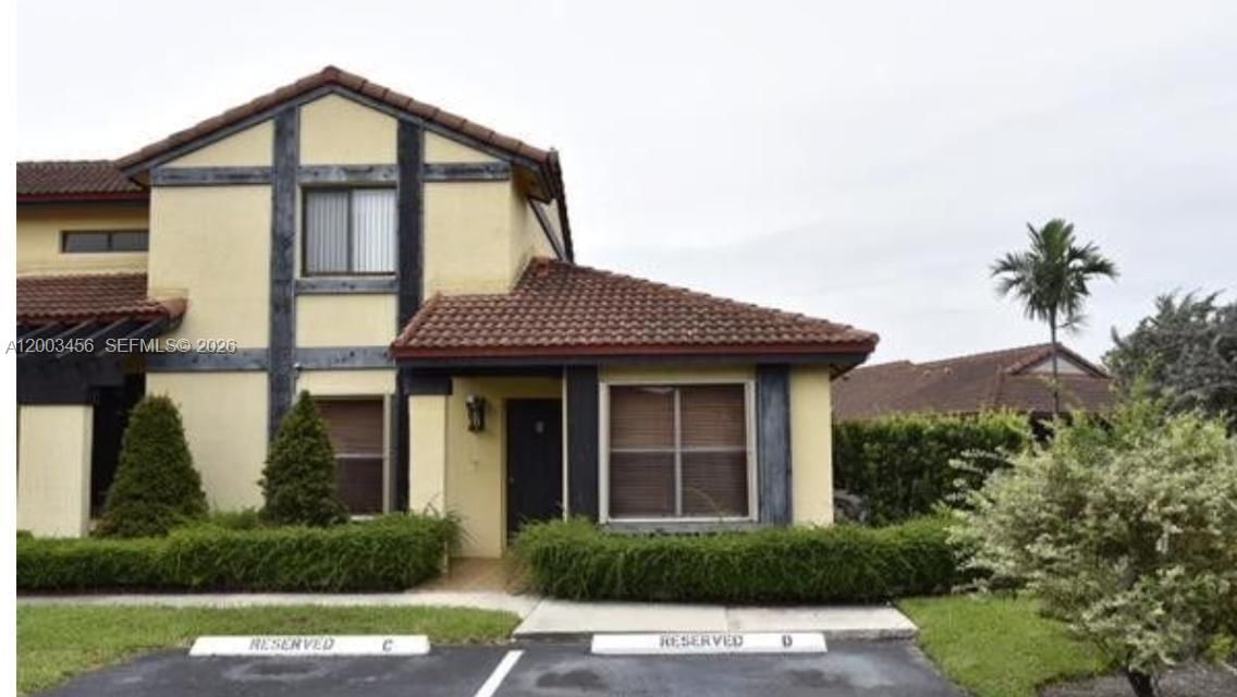 Real estate property located at 15070 49th Ln D106, Miami-dade, Lks Of Meadow Vilg Homes, Miami, FL