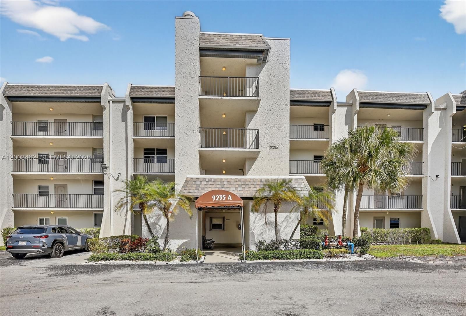 Real estate property located at 9235 Lagoon Pl #404, Broward, Poinciana 10 Pine Island, Davie, FL